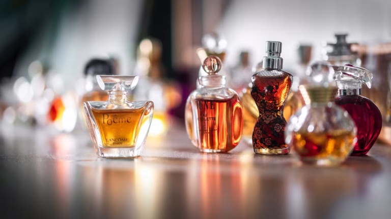 بهترین عطرهای مشابه برندهای لوکس با قیمت کمتر | جایگزین اقتصادی عطرهای معروف